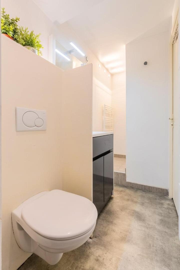 Spacious Apartment W Private Parking In Old Лилль Экстерьер фото
